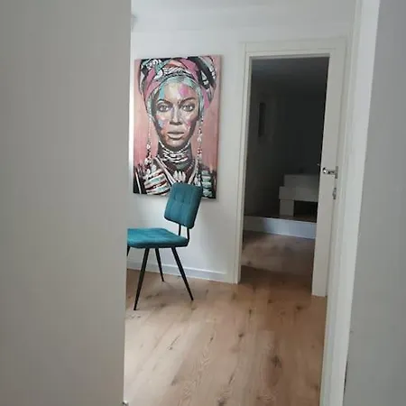 Hide In Center Of *